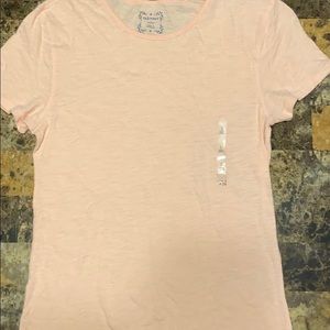 this is a plain tee shirt. never worn.